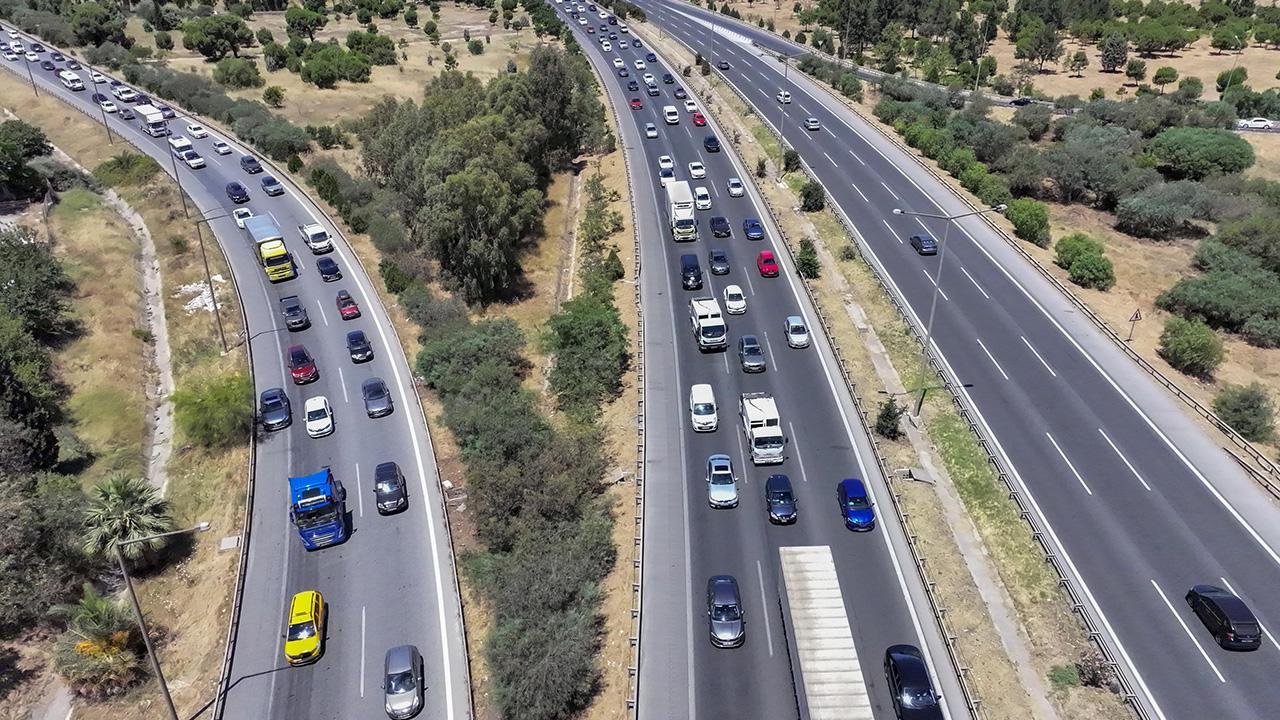 Ankara-İzmir kara yolu kamyon, tır ve tanker geçişine kapatıldı