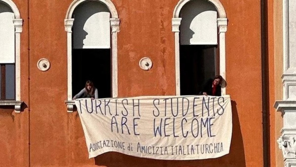 İtalya’da Türk öğrencilerin vize zaferi