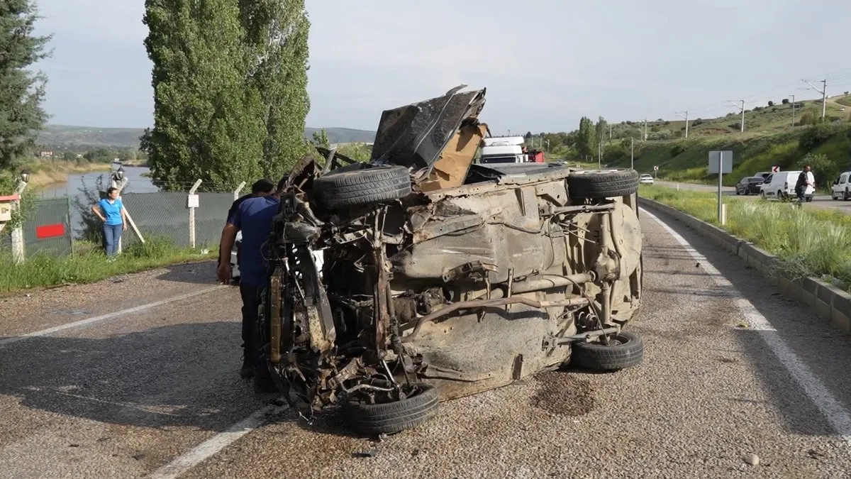 Anneler Günü’nde kahreden kaza! Kadın öldü, kocası ve çocuğu ağır yaralı